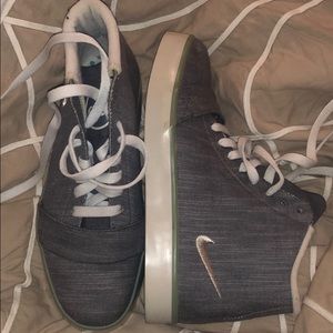 NWOT Women’s 6.5 Nike 6.0 high tops